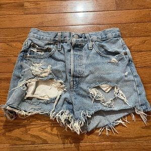 SOLD Levi’s 501 Jean Shorts Size 24